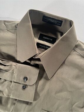 Claiborne Men's Dress Shirt in Grey